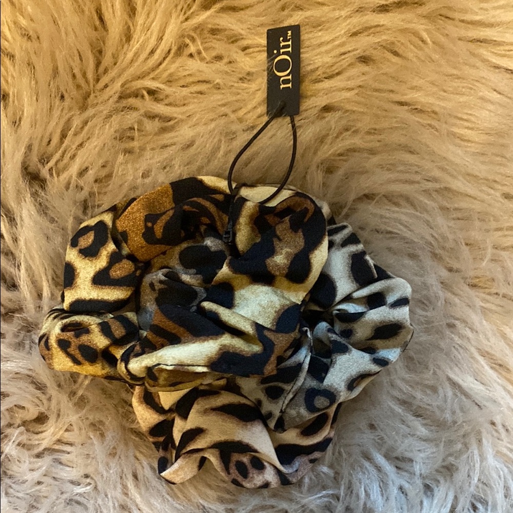 nOir Wild Leopard Scrunchies